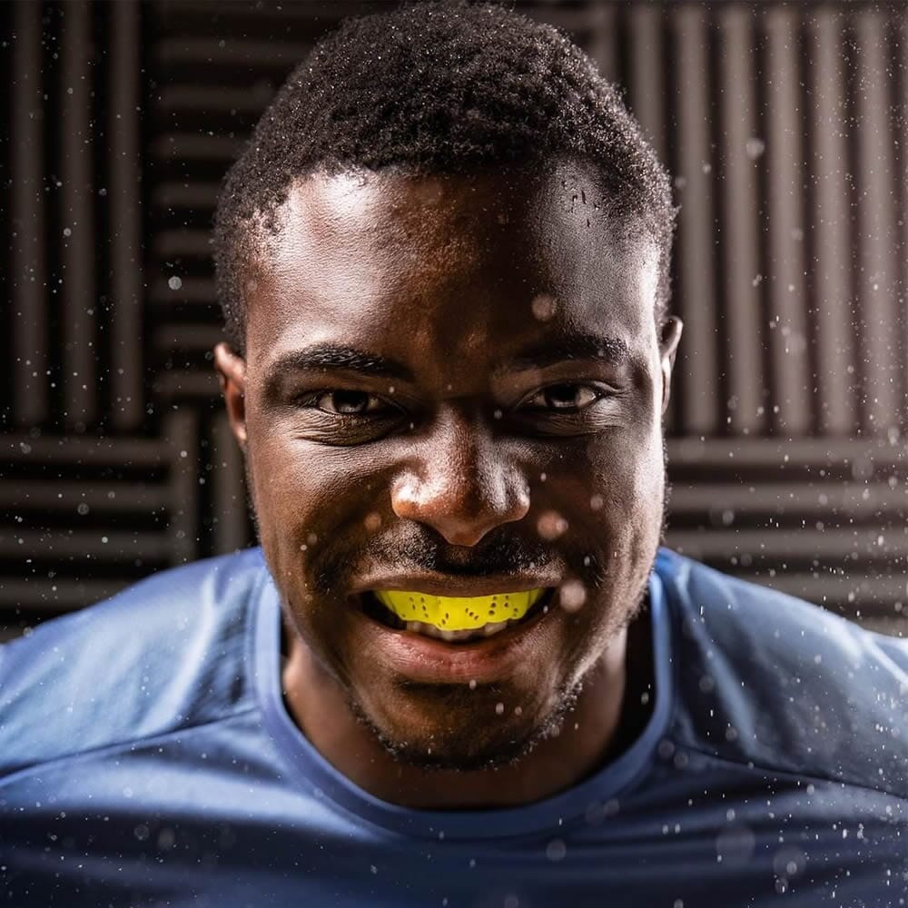 Sisu Large Aero Mouth Guard Black - Image 2